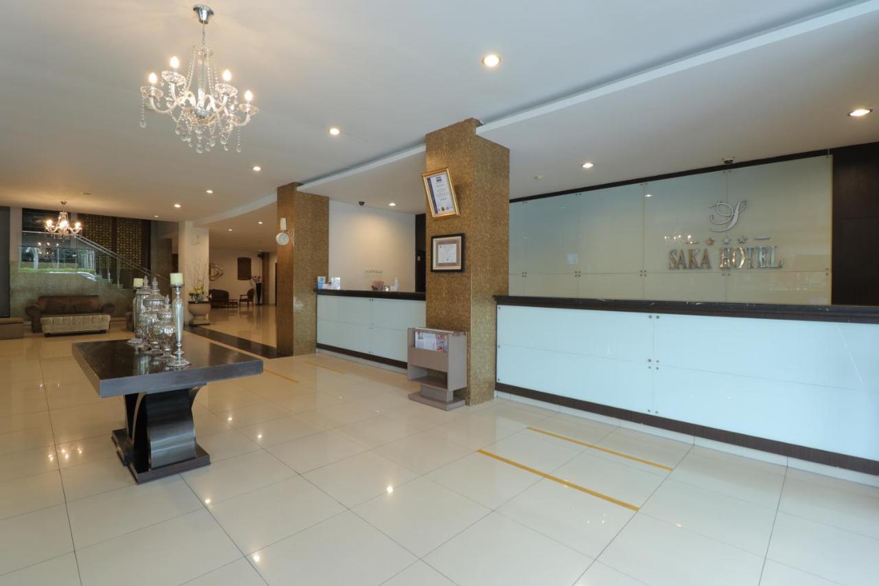 Saka Hotel Medan Sunggal エクステリア 写真