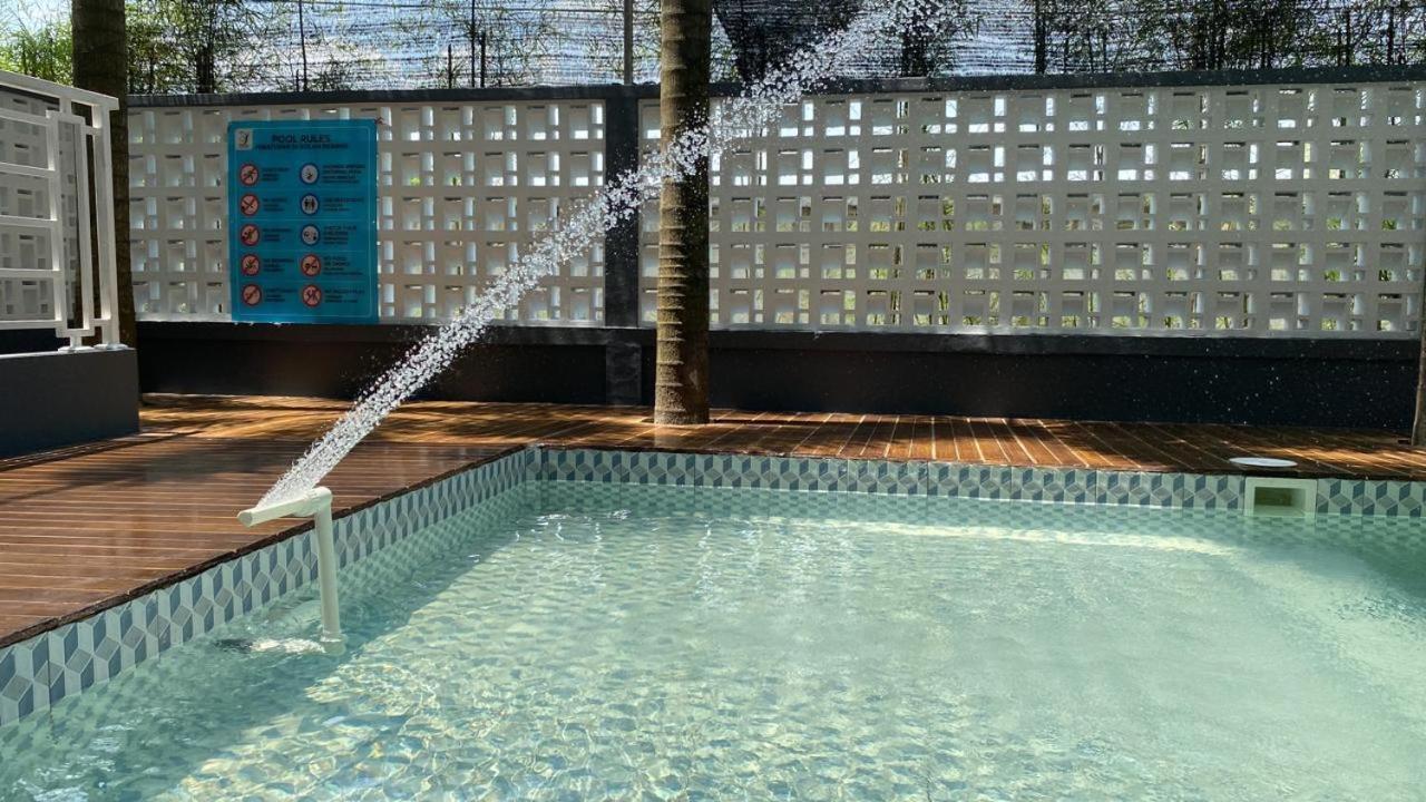Saka Hotel Medan Sunggal エクステリア 写真